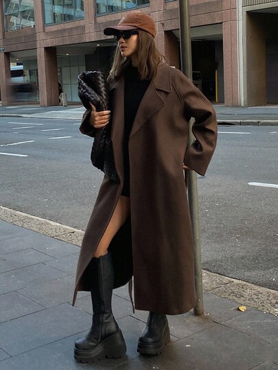 Fashionable Versatile Overcoat in the YORVANTA autumn catalogue
